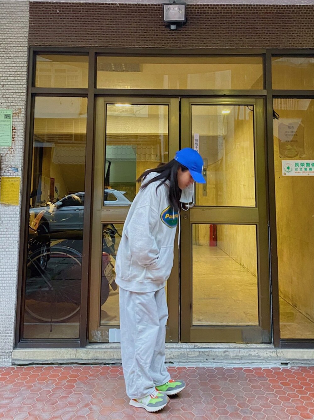 「ootd」｜「MLBのアイテム（キャップ、ブルー系）」を使った、ssiijieさん（レディース・162cm）の秋コーディネートの1枚目の写真