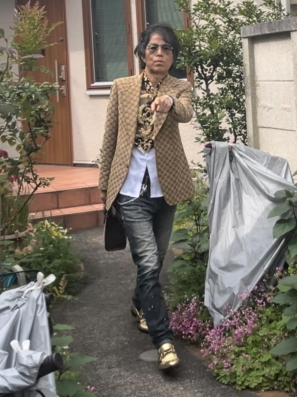 GUCCIのテーラードジャケット（ベージュ系）を使った人気ファッション