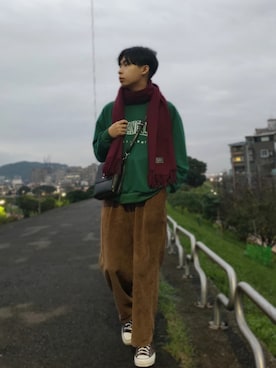 「アイテム（ストール/ショール）」を使った、Chein Mingさん（メンズ・168cm）の冬コーディネート