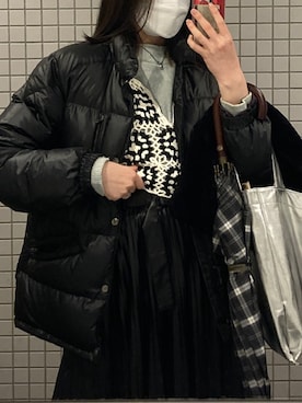 「アイテム（トートバッグ、シルバー系）」を使った、台 さん（レディース・165cm）の冬コーディネート