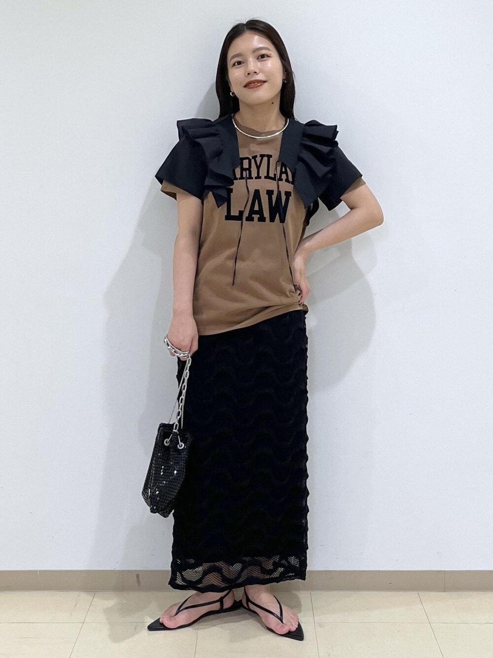 「ビーサン、BIGOTRE、ビゴター、ブラック、REMIRELIEF、タイトスカート、レミレリーフ、ボレロ、ADAM ET ROPÉ、FEMME、SDGs、サステナブル、骨格ストレート、イエベ、きれいめカジュアル」｜「ADAM ET ROPE'のカットメッシュスカート（スカート、ブラック系）」を使った、adamtanakaさん（レディース・158cm）の夏コーディネートの1枚目の写真