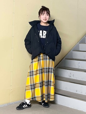 「冬の差し色コーデ」｜「アイテム（ダウンジャケット/コート）」を使った、サトユナさん（レディース・157cm）の冬コーディネート