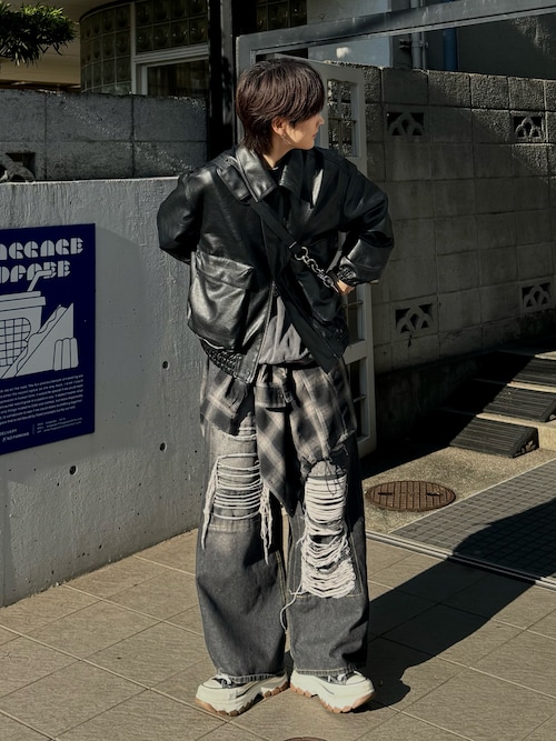 Theater code ジーンズ asymmetric crash denim pant/クラッシュ