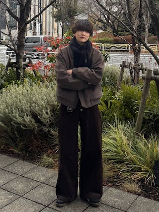 「WISH FOR EVER（ウィッシュフォーエバー）のBUTTON CORDUROY CURVE WIDE PANTS / ボタンコーデュロイカーブワイドパンツ（その他パンツ）」を使った、さあやさん（メンズ・163cm）の冬コーディネート