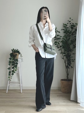 「アイテム（ボディバッグ/ウエストポーチ）」を使った、miiさん（レディース・165cm）の秋コーディネート