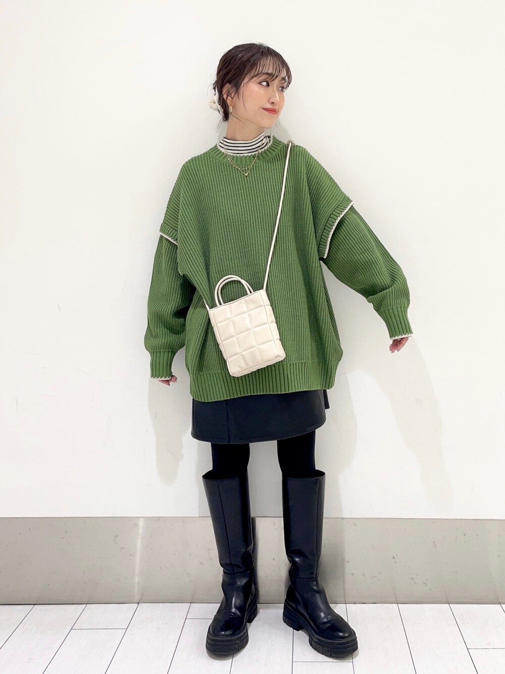 29歳  LOWRYS FARM（ローリーズファーム）の「フェイクレザーミニスカート