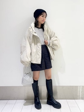 「テーマパーク」｜「アイテム（その他アウター）」を使った、anyuさん（レディース・150cm）の秋コーディネート