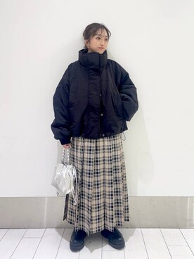 「テーマパーク」｜「アイテム（その他アウター）」を使った、anyuさん（レディース・150cm）の秋コーディネート