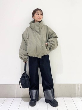 「テーマパーク」｜「アイテム（その他アウター）」を使った、anyuさん（レディース・150cm）の秋コーディネート