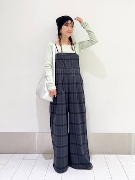 「テーマパーク」｜「アイテム（オールインワン・サロペット）」を使った、anyuさん（レディース・150cm）の冬コーディネート