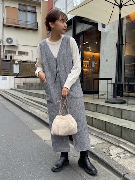「ケーブルニット」｜「アイテム（ジャンパースカート）」を使った、kurikiさん（レディース・160cm）の秋コーディネート