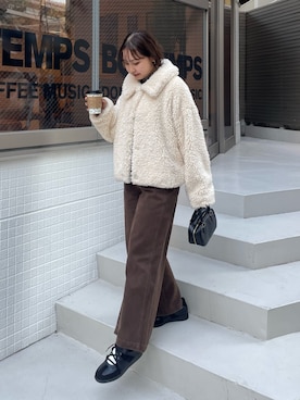 「アイテム（ムートンコート）」を使った、kurikiさん（レディース・160cm）の秋コーディネート