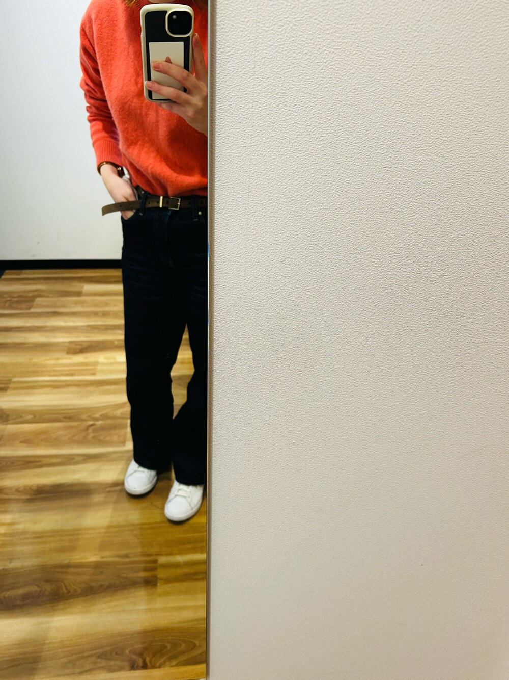 「ゆるコーデ」｜「UNIQLOのアイテム（デニムパンツ、ブラック系）」を使った、AYUMIさん（レディース・159cm）の冬コーディネートの1枚目の写真