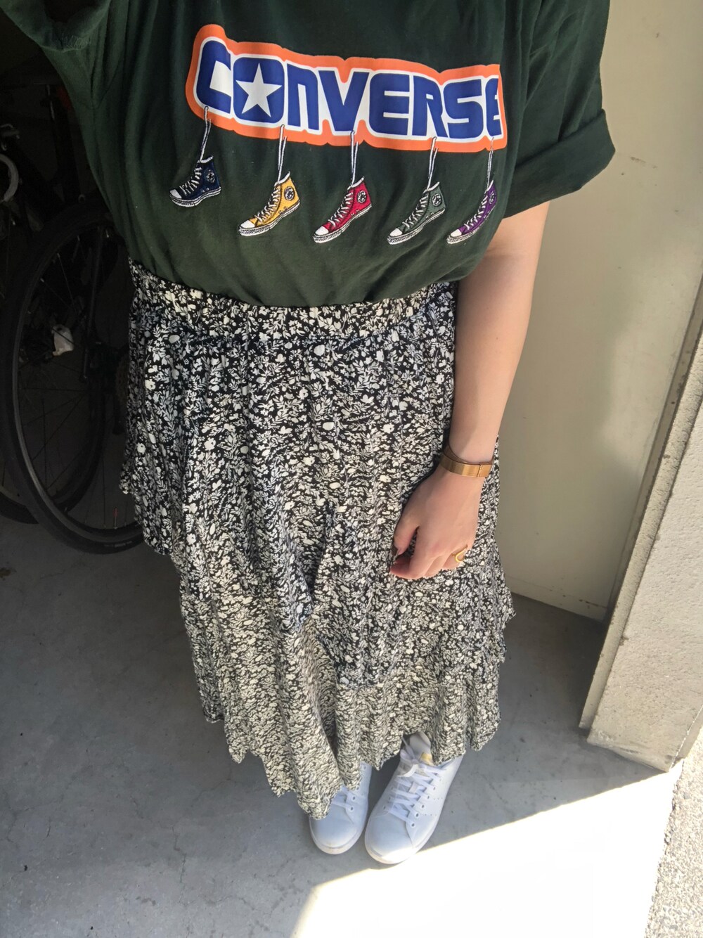 「楽チンコーデ、今日のコーデ」｜「LOWRYS FARMのアイテム（スカート、ブラック系）」を使った、AYUMIさん（レディース・159cm）の秋コーディネートの1枚目の写真