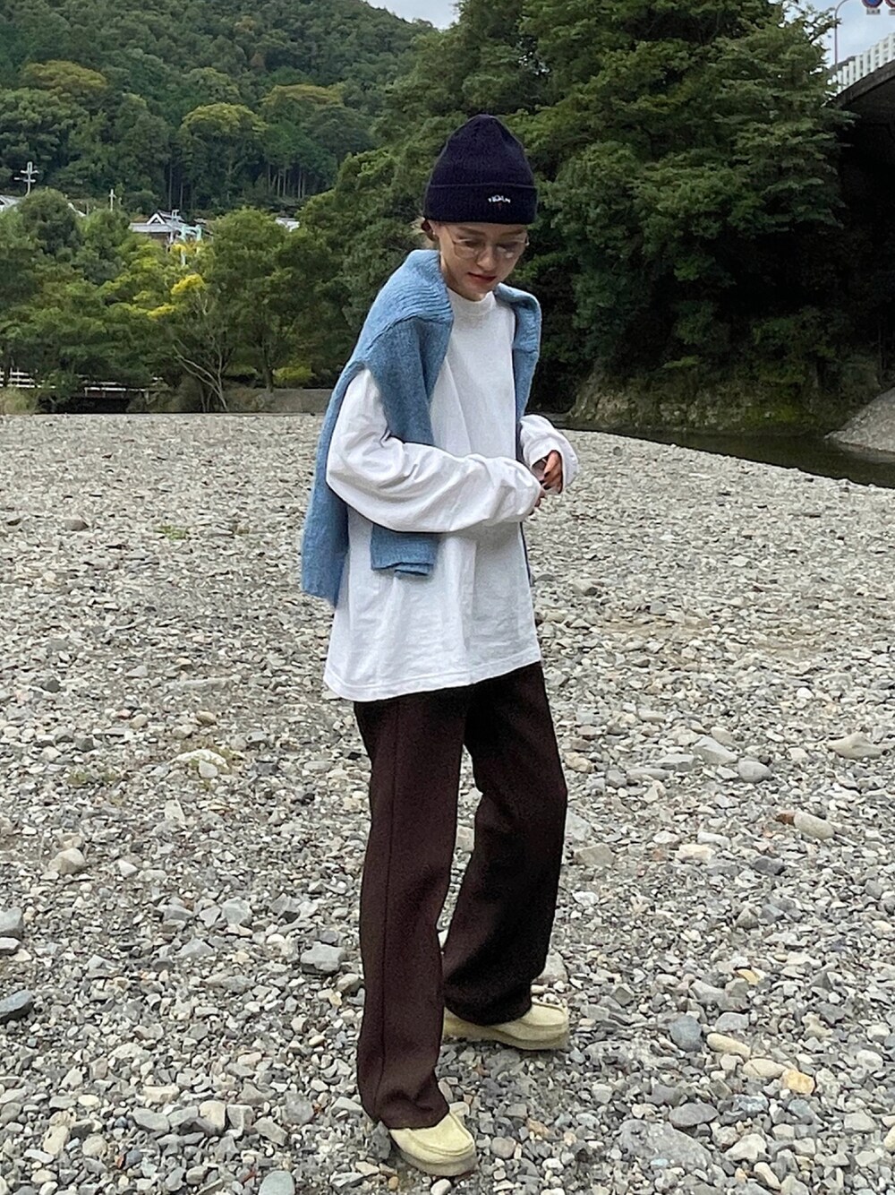 「ビッグシルエット、アウトドアスタイル、秋のコーデ、メンズライク、古着MIX、休日コーデ、ootd」｜「Wranglerのアイテム（パンツ、ブラウン系）」を使った、reinaさん（レディース・165cm）の秋コーディネートの1枚目の写真