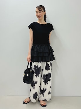「花柄パンツ」｜「アイテム（サンダル）」を使った、nol ikeoさん（レディース・160cm）の夏コーディネート