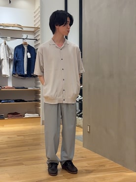 「URBAN RESEARCH DOORS（アーバンリサーチドアーズ）の『UR TECH』 サマシェア ニットカーディガン（カーディガン/ボレロ、ベージュ系）」を使った、スズキさん（メンズ・165cm）の春コーディネート