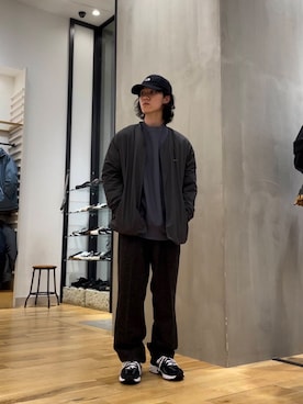 「URBAN RESEARCH DOORS（アーバンリサーチドアーズ）のウールブレンドネップワンタックパンツ（その他パンツ）」を使った、スズキさん（メンズ・165cm）の秋コーディネート