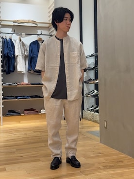 「URBAN RESEARCH DOORS（アーバンリサーチドアーズ）のシルケットリネン バンドカラーショートスリーブシャツ（シャツ/ブラウス、ホワイト系）」を使った、スズキさん（メンズ・165cm）の春コーディネート