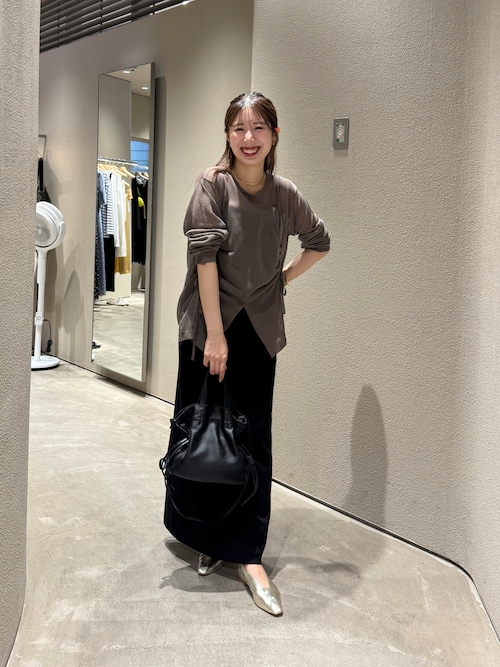 収納力抜群/ベストセラーアイテム】【牛革】レザー巾着