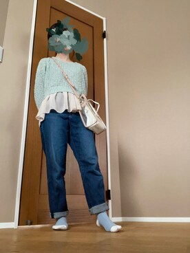 「UNIQLO（ユニクロ）のハイライズストレートジーンズ＋E（デニムパンツ、ブルー系）」を使った、boochanさん（レディース・150cm）の春コーディネート