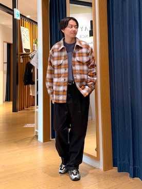 「アイテム（チノパンツ）」を使った、j3t0u0さん（メンズ・174cm・20代）の秋コーディネート