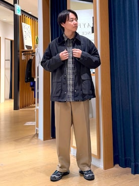 「アイテム（チノパンツ）」を使った、j3t0u0さん（メンズ・174cm・20代）の秋コーディネート