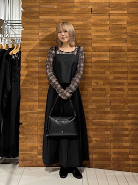 「SMELLY（スメリー）のステンレスブラックドットチェーンネックレス（ネックレス、ゴールド系）」を使った、nagisaさん（レディース・154cm）の秋コーディネート