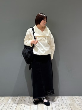 「KBF（ケイビーエフ）のスラントZIPアノラック（その他アウター、ホワイト系）」を使った、nagisaさん（レディース・154cm）の春コーディネート