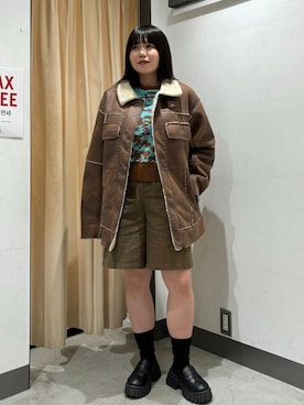 「KBF（ケイビーエフ）のオーバーサイズボアジャケット（その他アウター）」を使った、nagisaさん（レディース・154cm）の秋コーディネート