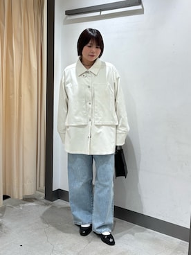 「KBF（ケイビーエフ）のチャーム付きスクエアミニBAG（ハンドバッグ、ブラック系）」を使った、nagisaさん（レディース・154cm）の春コーディネート