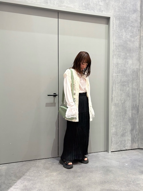 レースミリタリーベスト
