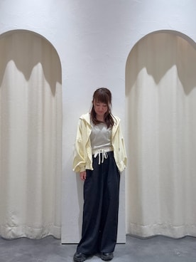 「CIAOPANIC TYPY（チャオパニックティピー）の【3サイズ展開】ダブルウエストワイドイージースラックス（スラックス、ブラック系）」を使った、yuu さん（レディース・148cm）の春コーディネート