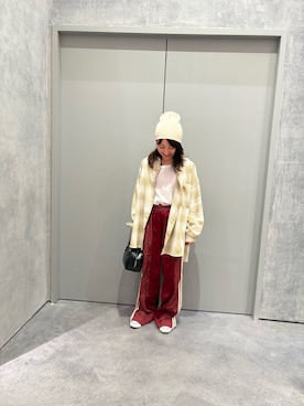 「アイテム（スウェットパンツ、レッド系）」を使った、yuu さん（レディース・147cm）の春コーディネート