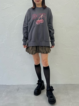 「CALNAMUR（カルナムール）のアイテム（スウェット）」を使った、hiroka さん（レディース・154cm）の秋コーディネート