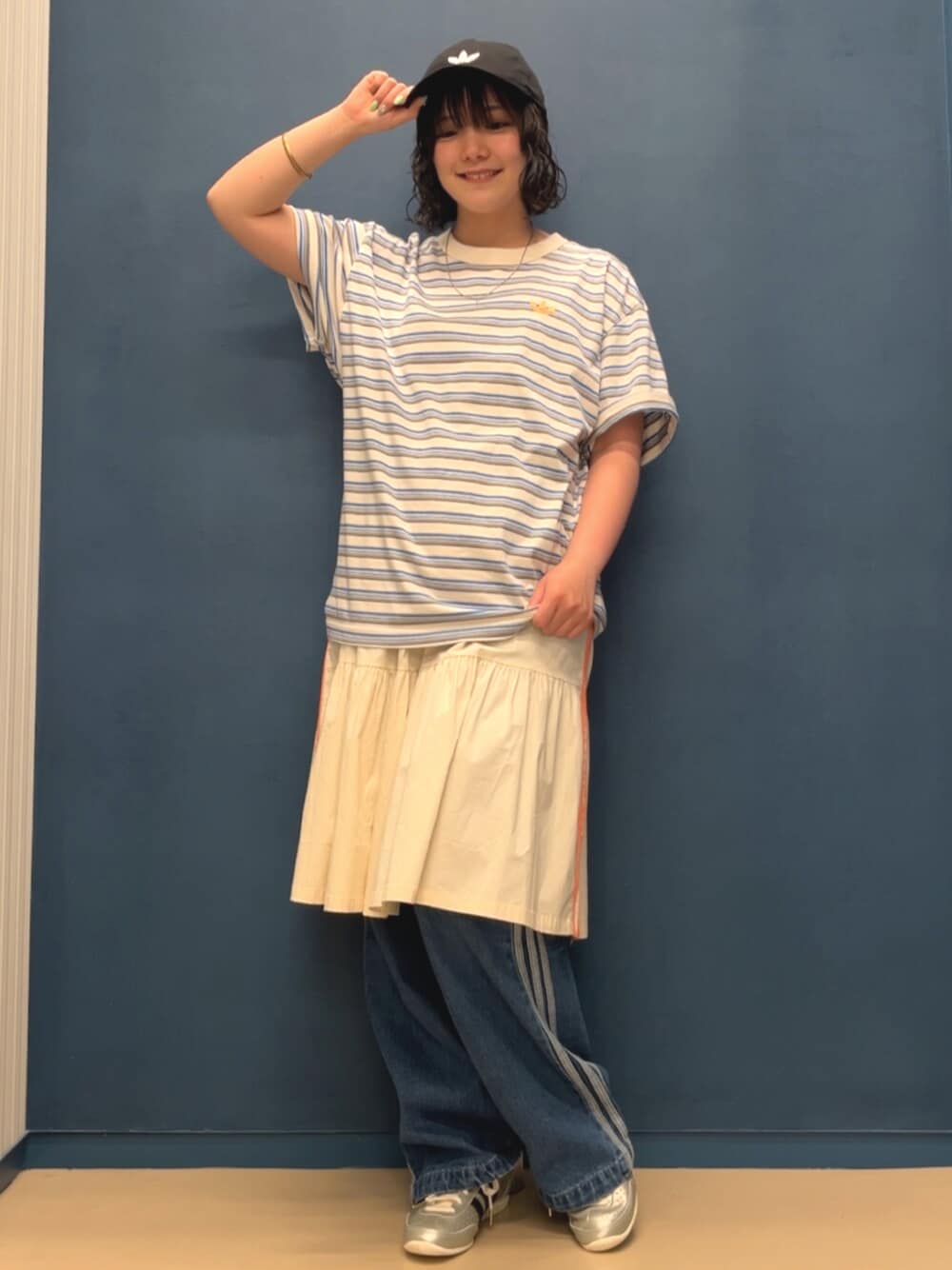 63%引！新品アディダス半袖S（M相当）とロゴ刺繍フレアスカートLセットアップ黄 アディダス アディダス オリジナルス サマーグロー スカート