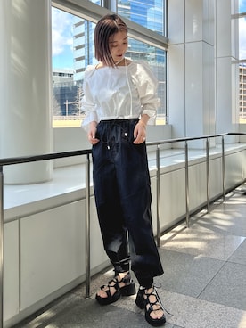 「黒パンツ」｜yuna.さん（レディース・159cm）の春コーディネート