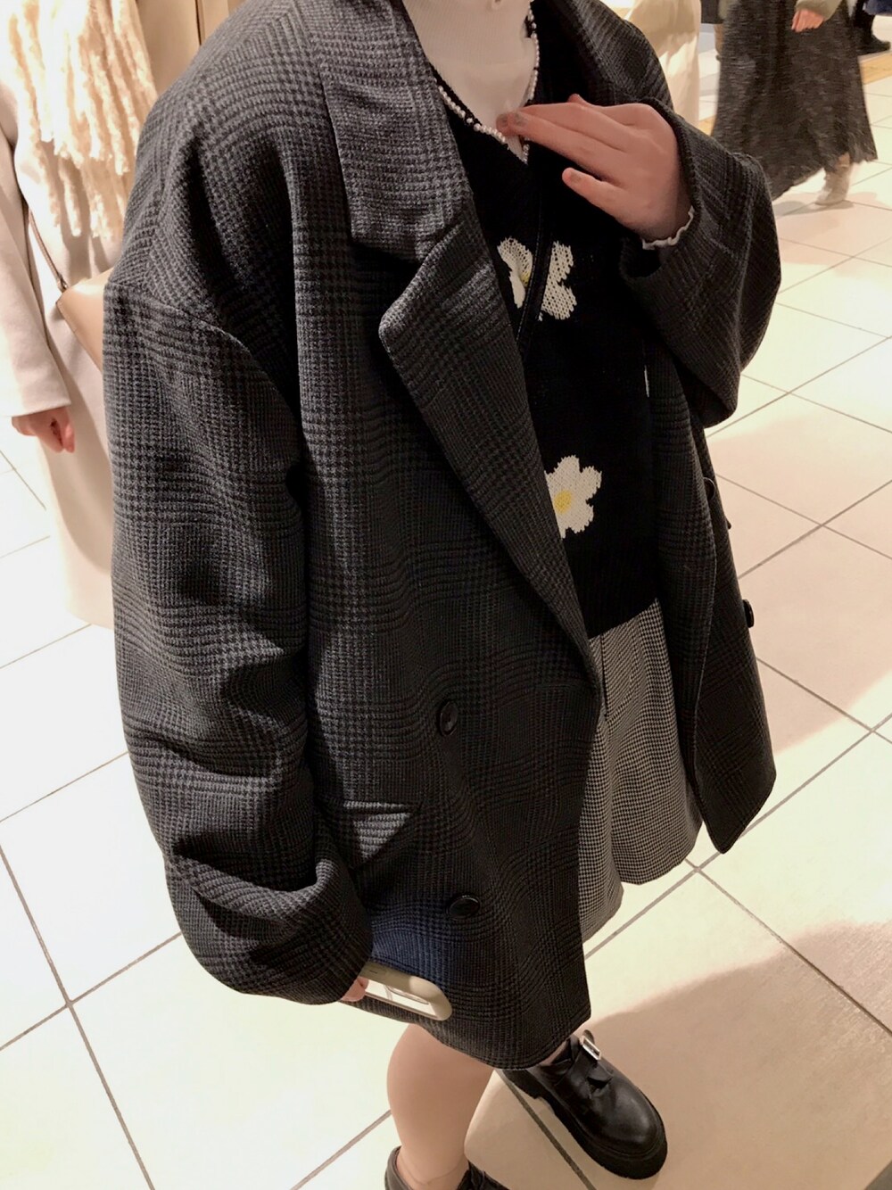 「冬コーデ、大人カジュアル、低身長、パンツスタイル、大人ガーリー、ブラックコーデ、いいね、save、フォローお願いします🤑、いいね返し」｜「GUのアイテム（トレンチコート、ブラック系）」を使った、あいさん（レディース・150cm）の冬コーディネートの1枚目の写真