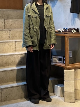 「Toironier（トワロニエ）のToironier/トワロニエ/2Tuck Wide Pants（スラックス、ブラック系）」を使った、平岩悠人　吾亦紅さん（メンズ・176cm）の夏コーディネート