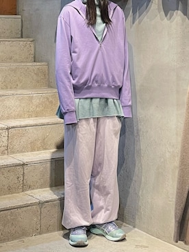 「アイテム（スウェット、パープル系）」を使った、平岩悠人　吾亦紅さん（メンズ・176cm）の秋コーディネート