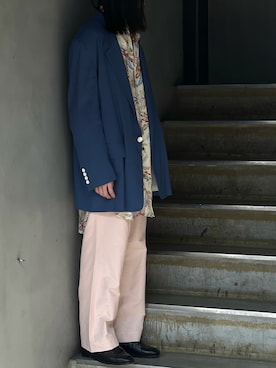 「ROBES&CONFECTIONS（ローブスコンフェクションズ）のアイテム（ジャケット/アウター）」を使った、平岩悠人　吾亦紅さん（メンズ・175cm）の春コーディネート