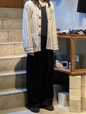「Toironier（トワロニエ）のToironier/トワロニエ/2Tuck Wide Pants（スラックス、ブラック系）」を使った、平岩悠人　吾亦紅さん（メンズ・176cm）の夏コーディネート