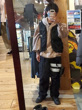 「LIBERE（リベーレ）のアイテム（パンツ）」を使った、ショウさん（メンズ・166cm）の秋コーディネート