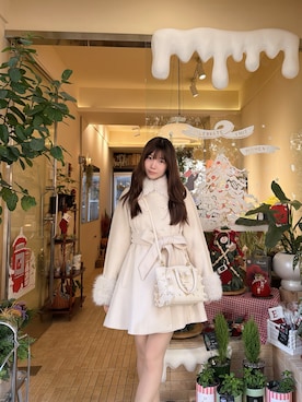 2wayフェイクファーカラーフレアコートを使った人気ファッション