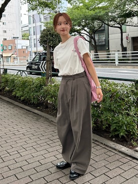 「アイテム（チノパンツ）」を使った、小島菜緒さん（レディース・155cm）の夏コーディネート