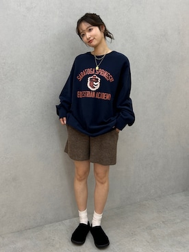 「アイテム（スリッポン）」を使った、小島菜緒さん（レディース・155cm）の秋コーディネート