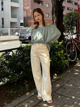 「オフショルブラウス」｜小島菜緒さん（レディース・155cm）の夏コーディネート