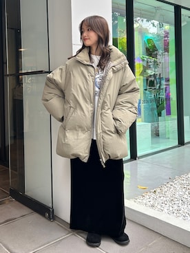 「アイテム（スリッポン）」を使った、小島菜緒さん（レディース・155cm）の秋コーディネート