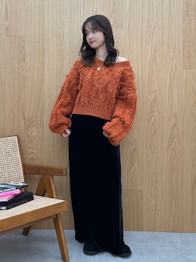 「アイテム（スリッポン）」を使った、小島菜緒さん（レディース・155cm）の秋コーディネート