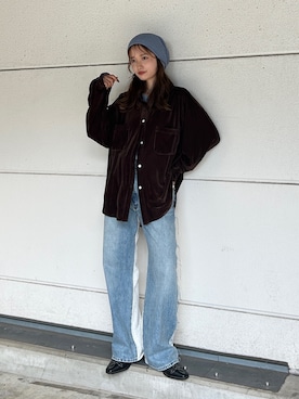 「Ungrid（アングリッド）のスウェットドッキングストレートデニム（デニムパンツ、ブルー系）」を使った、小島菜緒さん（レディース・155cm）の秋コーディネート